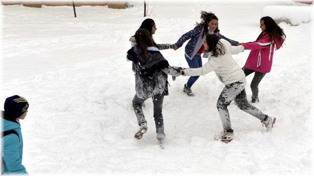 Ankarada Yarın Okullar Tatil Mi ? 12 Ocak Perşembe Ankara'da Okul Var Mı