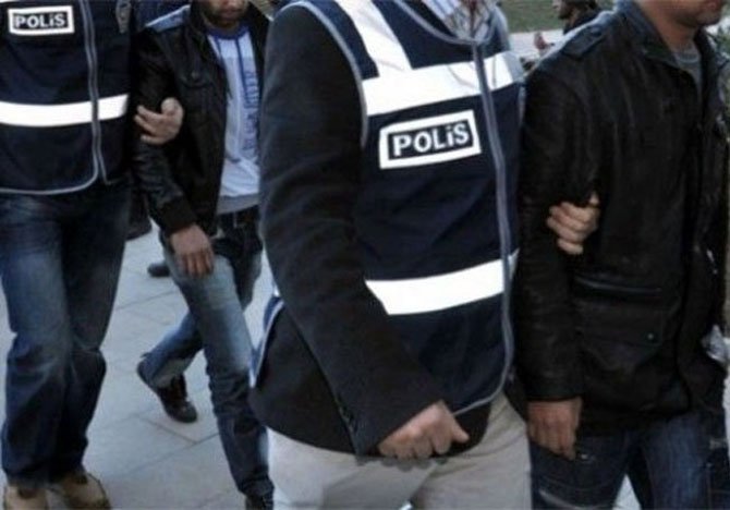 İstanbul’da Yapılan Operasyonlarda 13 Kişi Gözaltına Alındı