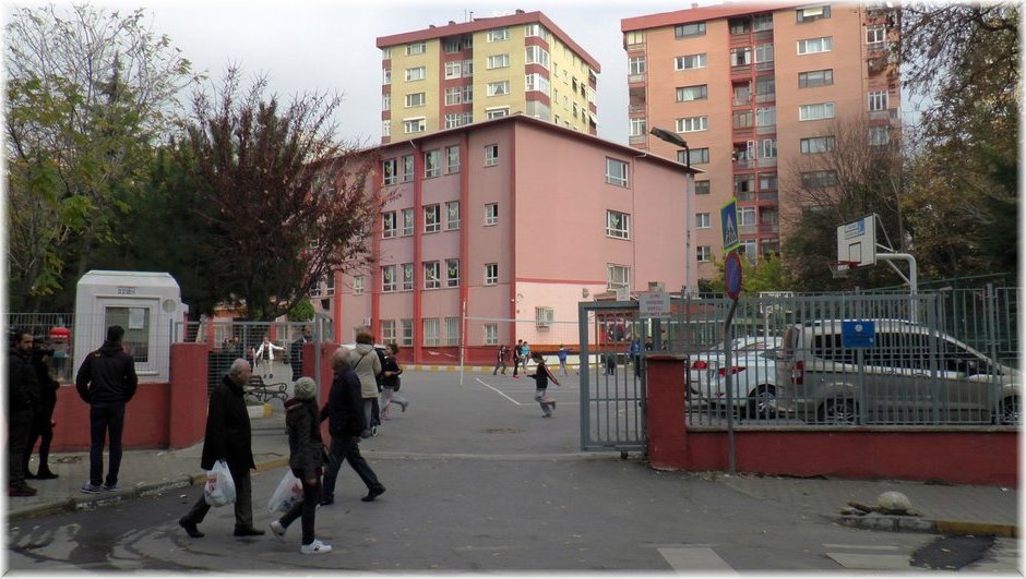 Kadıköy'de bir okulda taciz iddiası veliler çılgına döndü