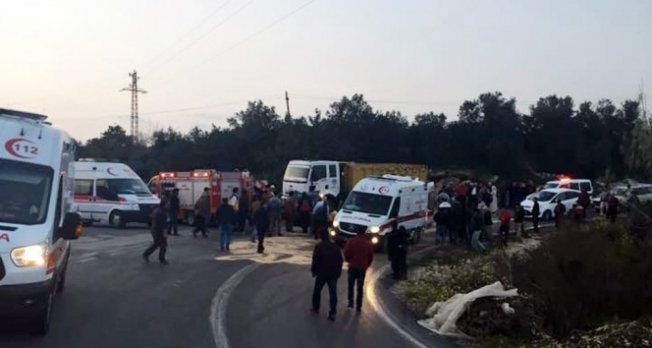 Mersin'de tafik kazası: 1 çocuk ölü, 5 yaralı
