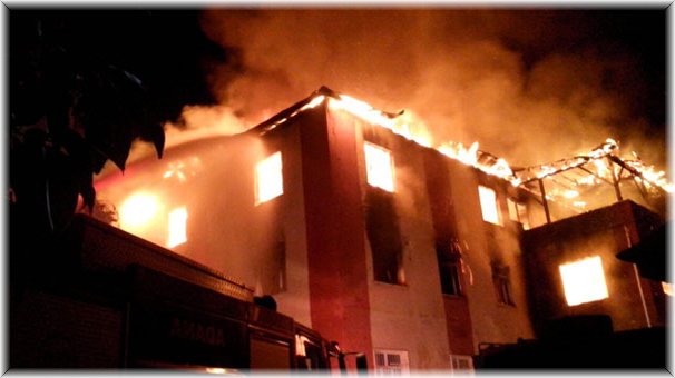 Adana Öğrenci Yurdunda Yangın Son Dakika 29 Kasım Ölü ve Yaralı Var