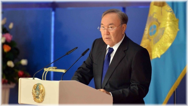Kazakistan Cumhurbaşkan'ı Nazarbayev Trump ile telefonda görüştüler