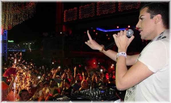 Kerimcan Durmaz Türkiye'den gidiyor sevenleri üzgün