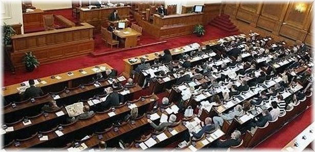 Komşumuz Bulgaristan'da hükümet istifa etti