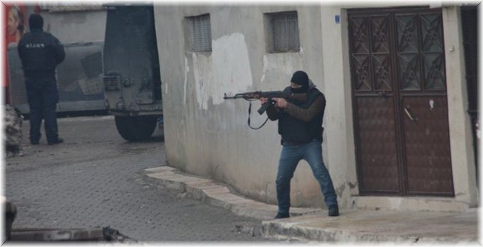 Siirt'de yapılan operasyonda 2 Pkk'lı  öldürüldü 6 polisimiz yaralı!